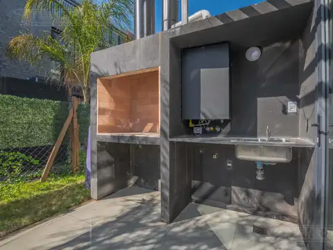 Casa 4 ambientes con 2 baños