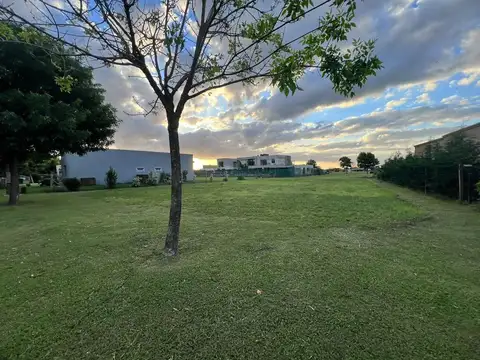 Terreno en Venta en Countries y Barrios Cerrados en Pilar, USD 35.000
