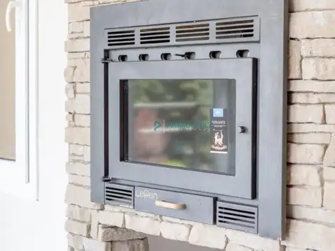 VENTA – Casa de 126m2 , sobre lote de 400m2 en B° Epulafquen, Villa la Angostura