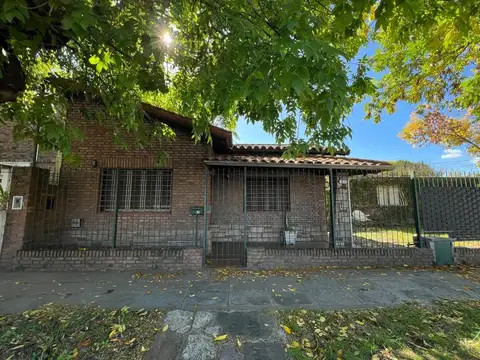Casa en venta zona Boulogne APTA PRESTAMO