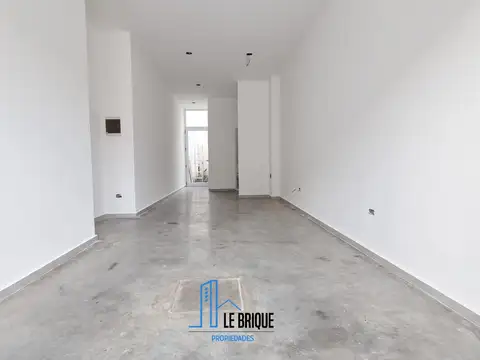 Local con Jardin - Le Brique Propiedades