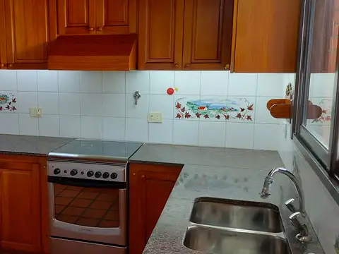 Depto Tipo Casa en Alquiler en Florida Mitre/Este, $ 1.500.000