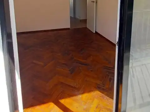 Finochietto 1200, Piso 2