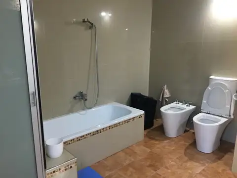 Casa en Gral.Rodríguez, radio centrico en dos plantas.