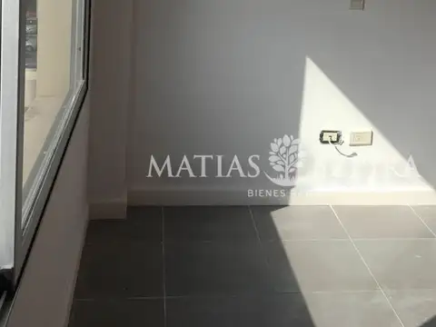 Av Presidente Peron 2700, Piso 4