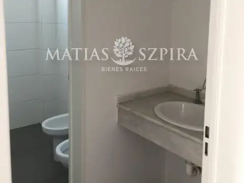 Av Presidente Peron 2700, Piso 4