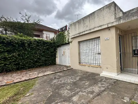 Venta, Casa, Refaccionar, Jardin, Galpón, Luján