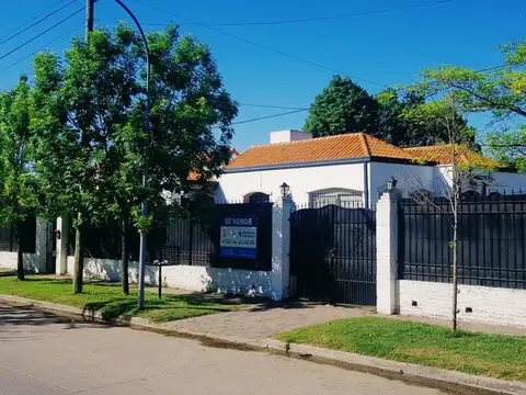 A 300 metros de la Plaza Principal