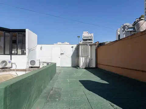 PH 3 ambientes muy luminoso con terraza propia
