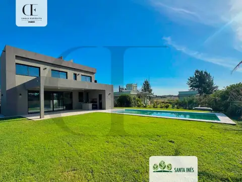 Casa 4 ambientes con 4 baños