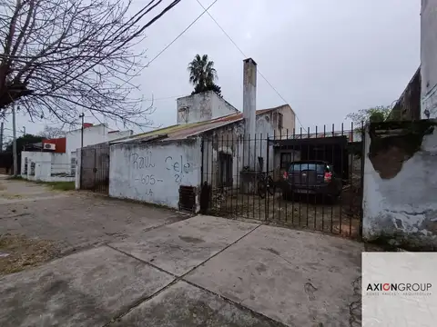 73 E/ 121 y 122-Casa en venta a reciclar de 4 dormitorios + depto