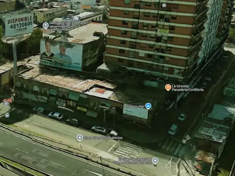 Edificio Comercial en esquina 1900 m² Locales, Deposito y Dptos - En Block - Liniers