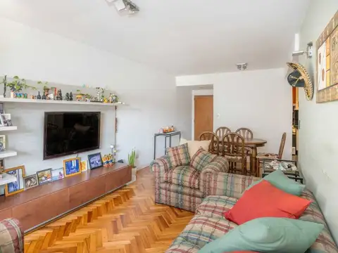 VENTA DEPARTAMENTOALMAGRO CUATRO AMBIENTES BALCON