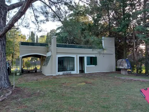 Venta Casa Quinta 3 Amb con Pileta en Paraje El Pato, Berazategui