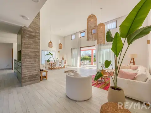 Casa en Venta en Campana, USD 385.000