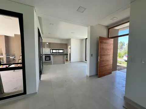 Casa en venta a estrenar Santa Elisa