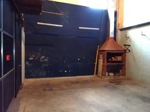 Local en Venta en Refinerias, USD 185.000