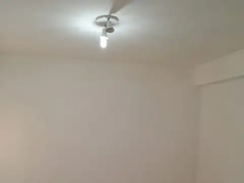 Departamento en Alquiler en Villa Ballester, $ 400.000