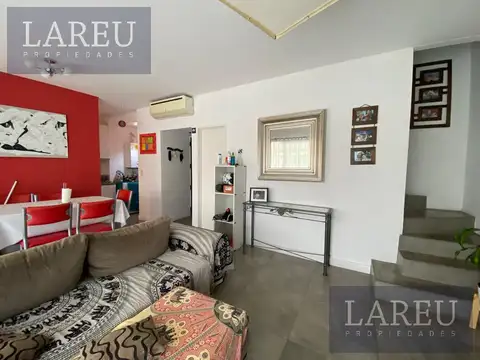 Duplex de 3 ambientes en Bosque Alto