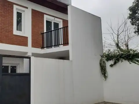 Int. Juan Irigoin 1400