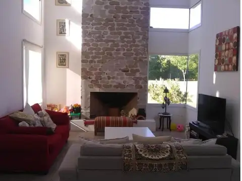 Casa en Venta en Pilar, USD 265.000