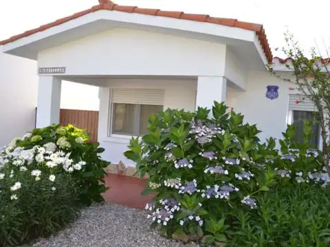 Casa en Alquiler Temporal con 1 cochera