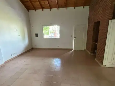 Casa en Alquiler en Belen De Escobar, $ 800.000