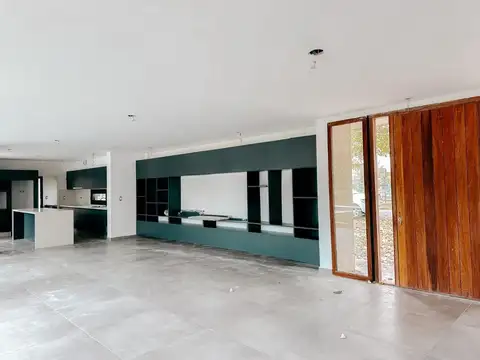 Casa 4 ambientes con 3 baños