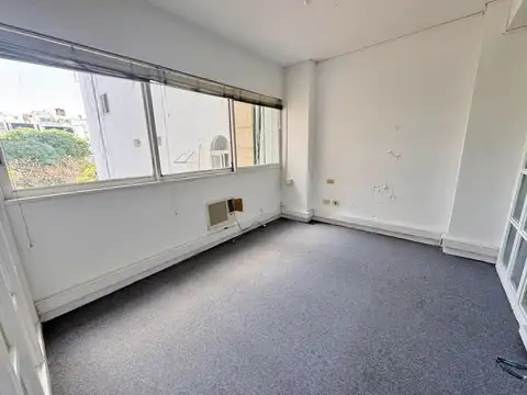 IMPORTANTE SEMIPISO DE OFICINA EN EL CORREDOR DE LA AVENIDA 9 DE JULIO
