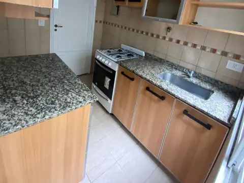 Alquiler- Independencia 4734 - Depto 3 amb con patio