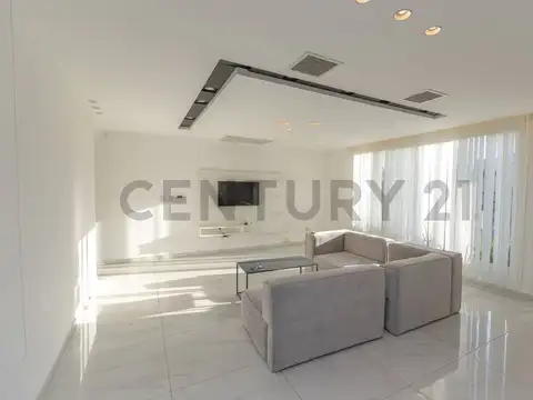 Casa en alquiler en barrio cerrado Lomas de City bell