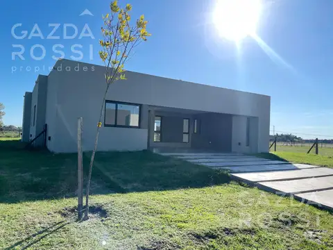 San Simon, Canning village