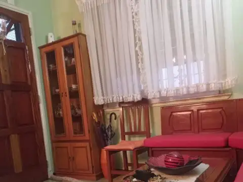 Vicente Lopez 200 , Piso 1