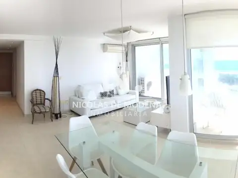 Departamento en Venta en Playa Mansa, USD 530.000