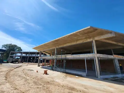 VENTA DE LOCAL COMERCIAL EN CARDINAL SHOPPING PILAR