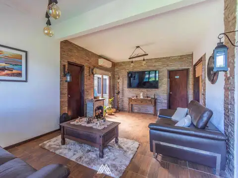 Casa 7 ambientes con 3 baños