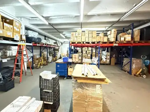 Av. Don Pedro de Mendoza al 2500