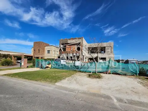 Casa A Estrenar - Lote A Laguna  -Barrio San Matias