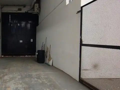 Galpon en Venta 63  mts Fondo