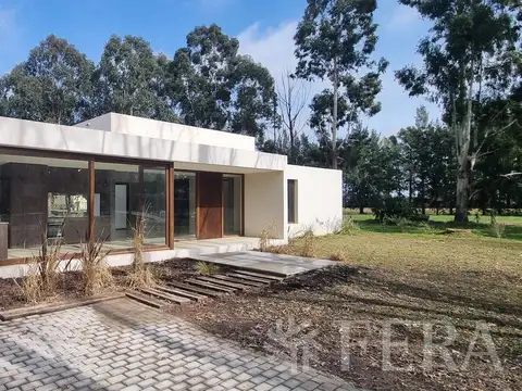 Casa en Venta con 1 cochera