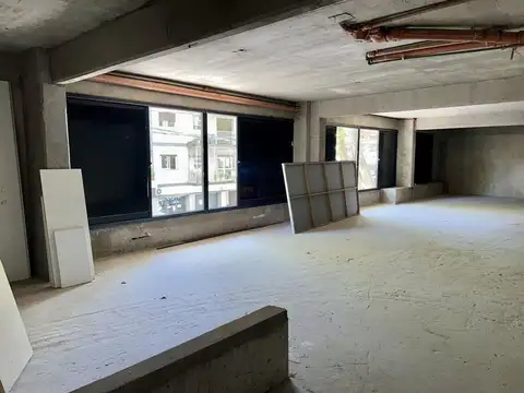 VENTA OFICINA LOCAL VILLA URQUIZA TRES PISOS