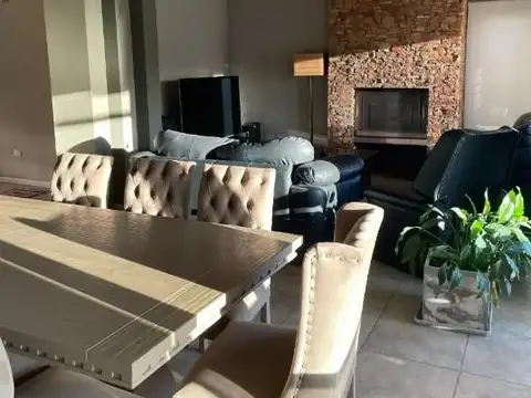 Casa en Venta en Pilar Del Este, USD 260.000