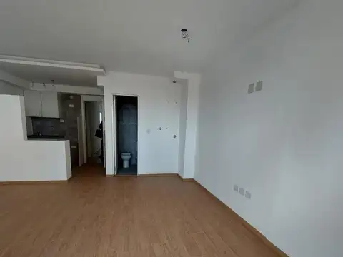 Av. Francia 800, Piso 9