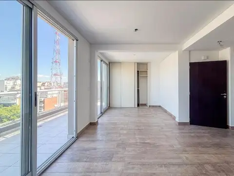 AMPLIO MONOAMBIENTE CON BALCON TERRAZA