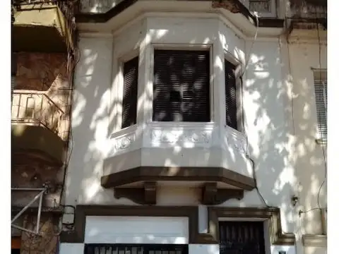 Casa de 2 dormitorios al frente con local, Bv. Rondeau 747