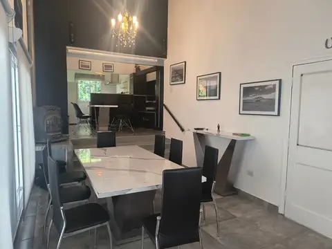 Casa 3 ambientes con 2 baños