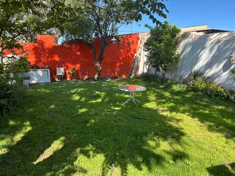 Casa Godoy Cruz, 5 Dorm, 3 Baños, Jardín, 2 Cocheras, Apta Crédito