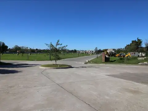 Lote en barrio pribado EL OLIVAR