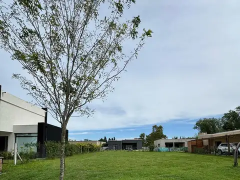 Venta Lote interno barrio Santa Emilia Pilar del Este