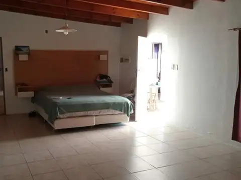 Casa 3 ambientes con 2 baños